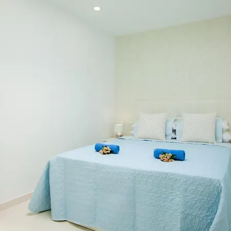 Playa Chica By Buenavilla * Puerto del Carmen (Lanzarote)