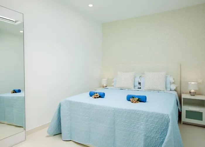 Playa Chica By Buenavilla * Puerto del Carmen